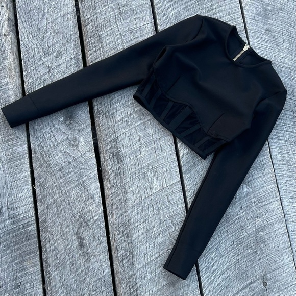 Bella Barnett Cropped Long Sleeved Shirt - Picture 2 of 4